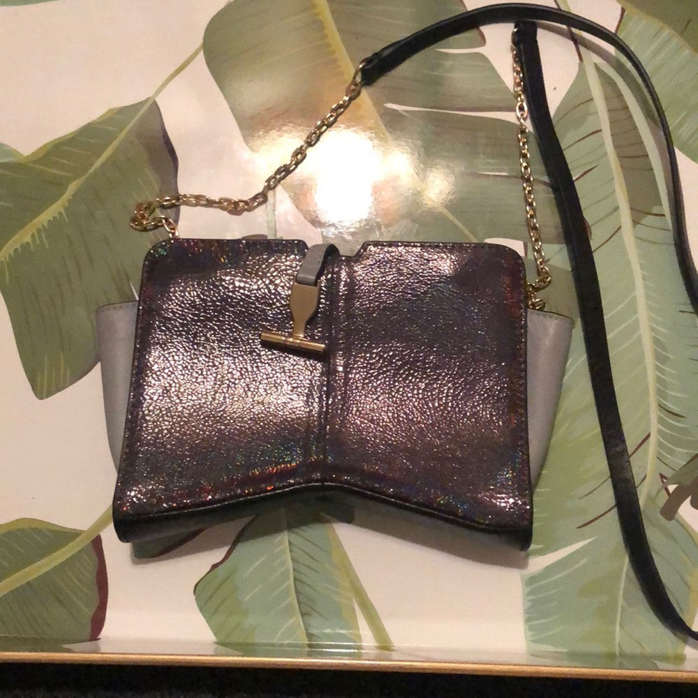 Mini irrodescent PLV crossbody